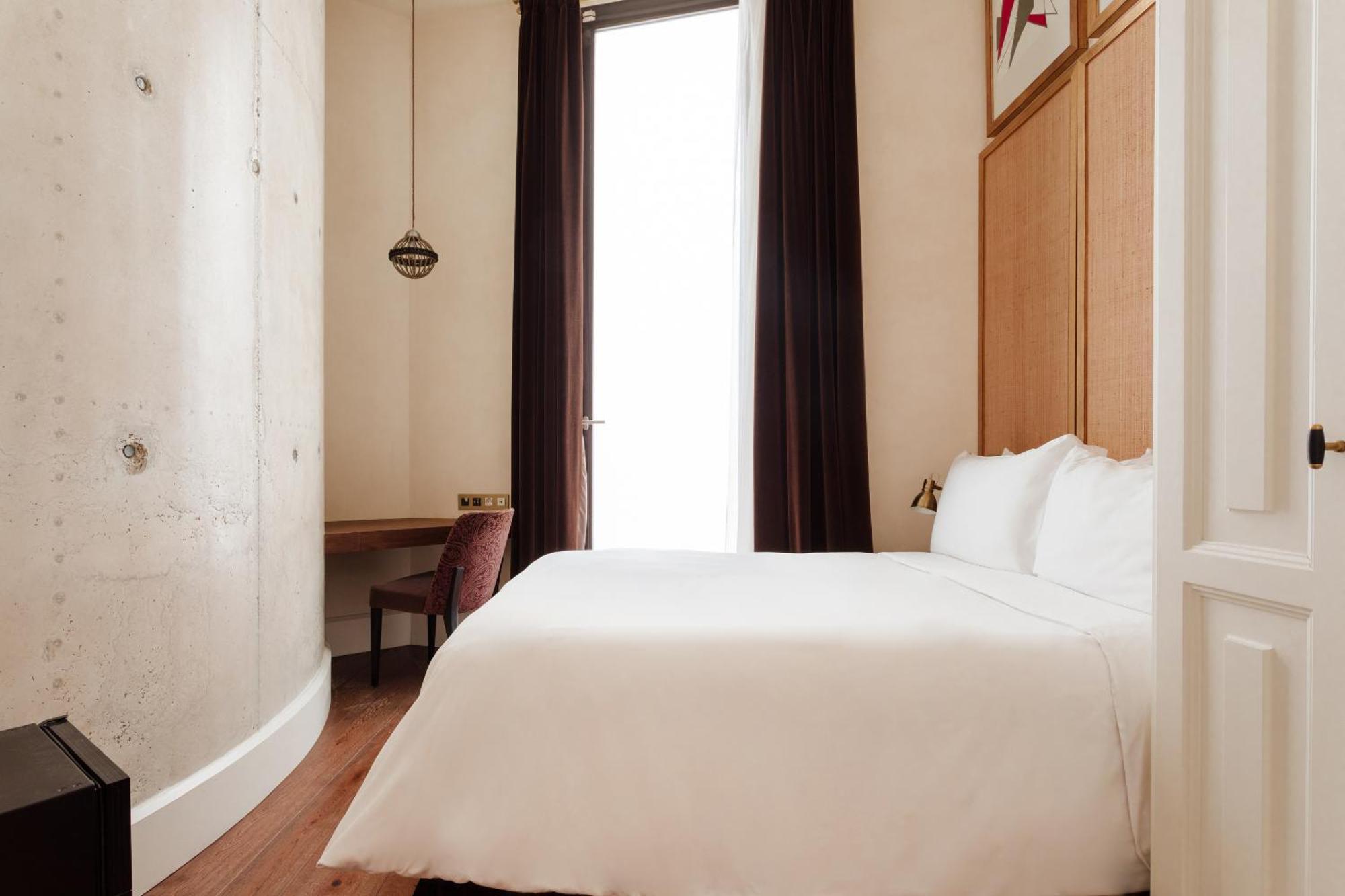 Do Placa Reial Powered By Sonder Барселона Номер фото A room at the hotel